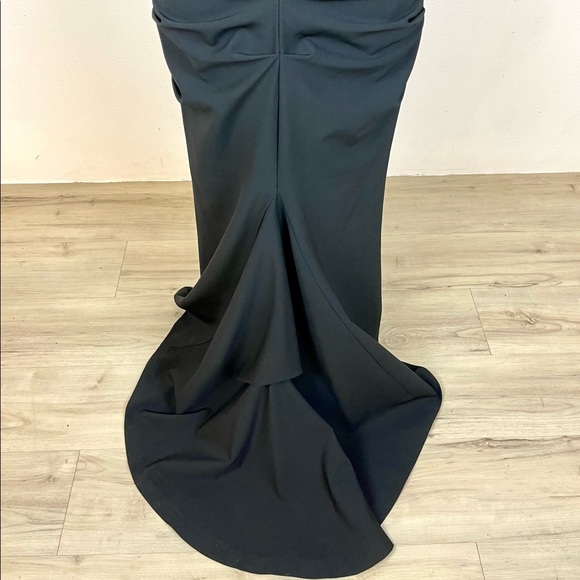 NICOLE MILLER sexy black strapless classic gown with train. Ruched, tailored. 2 - Picture 9 of 17